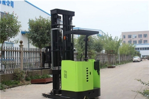 三向電動叉車是窄通道高效作業的福星!