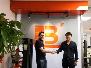 環保電動叉車為何會成為搬運主流?