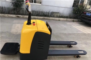 酷暑的夏日電動平臺搬運車應該如何保養？?