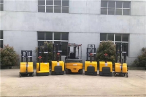 如何讀懂輕型全電動堆高車的技術參數？