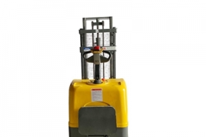 倉儲叉車廠家說說電動叉車清潔有哪些誤區