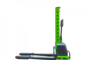 倉儲叉車廠家保養(yǎng)叉車充電器的細則