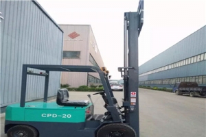 如何判斷電動倉儲叉車廠家價格是否合理？