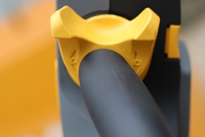 如何安全使用電動(dòng)液壓搬運(yùn)車？