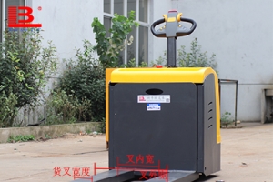 全電動(dòng)托盤(pán)搬運(yùn)車(chē)使用的托盤(pán)有哪些規(guī)格?