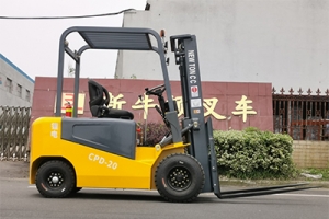 電動叉車工作操縱裝置的運用