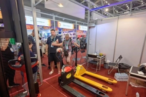 想買到性價(jià)比高的手動(dòng)液壓搬運(yùn)車？看這篇就夠了！