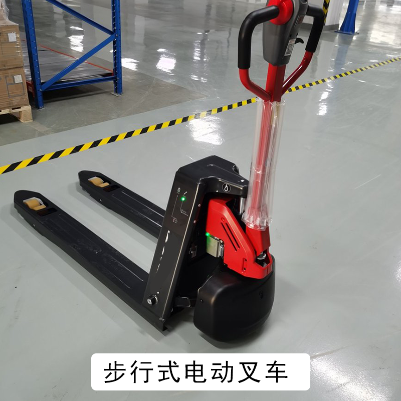 步行式全電動搬運車 性能強勁眼前一亮