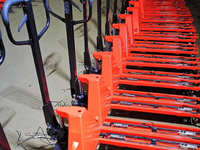 泰興市新牛盾叉車(chē)