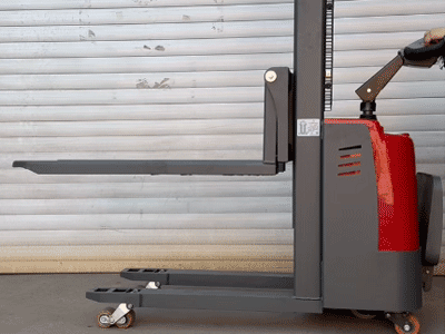 新牛盾電動叉車