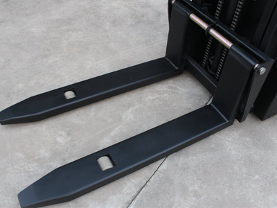 全電動(dòng)步行式堆高車怎么操作？操作指南來(lái)咯