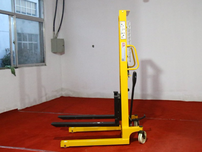 新牛盾堆高車產(chǎn)品