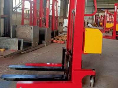 低成本半電動(dòng)堆高車(chē)