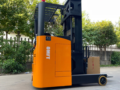 空間小堆得高？靈活型站駕式前移堆高車一招搞定