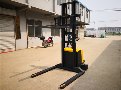 電動跨腿步行堆高車