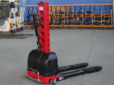 便攜隨車(chē)叉車(chē)