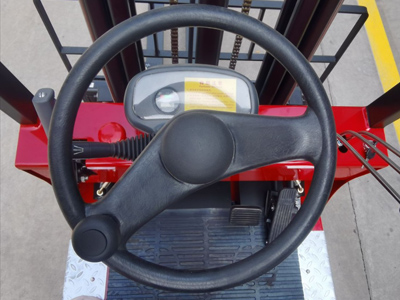 全地形兩驅(qū)越野叉車