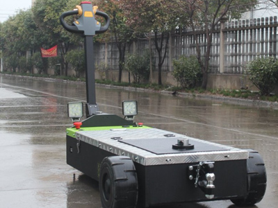 小型電動牽引車