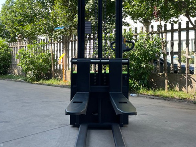 快遞分揀用小型叉車(chē) 最新價(jià)格透明又實(shí)在