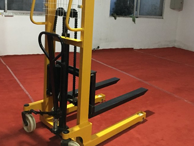 新牛盾堆高車廠家